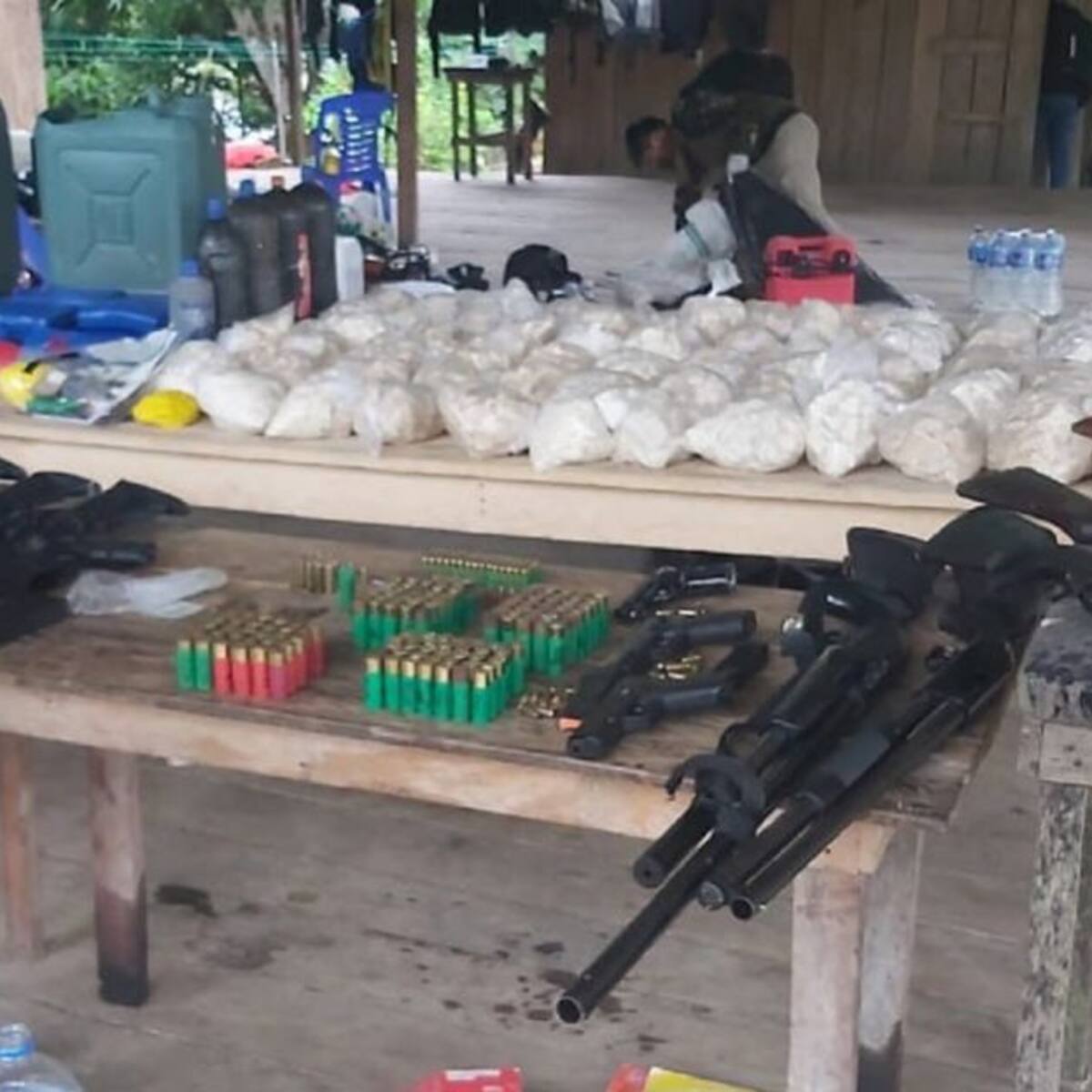En el sur de Colombia capturan 14 sujetos por narcotráfico internacional