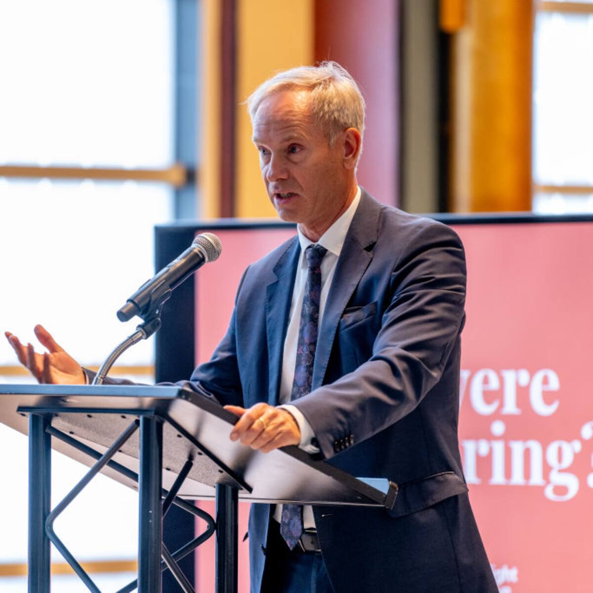 La situación de muchos lideres sociales en Colombia es bastante precaria: Olof Skoog