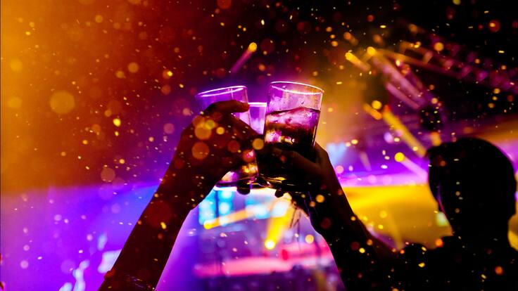 Rumbas callejeras en Cali, sin control: Asobares se pronuncia