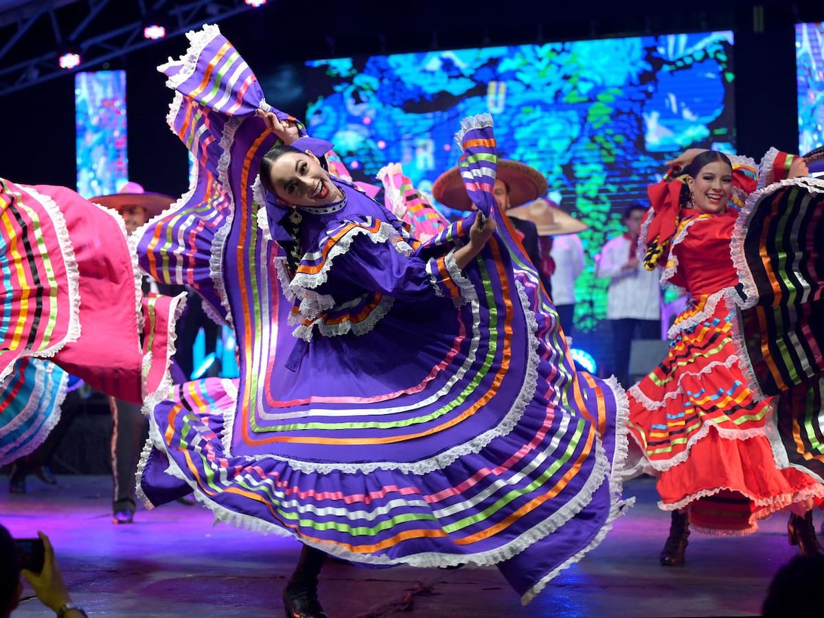 Danzas folclóricas de Colombia y el mundo se toman a Cali.