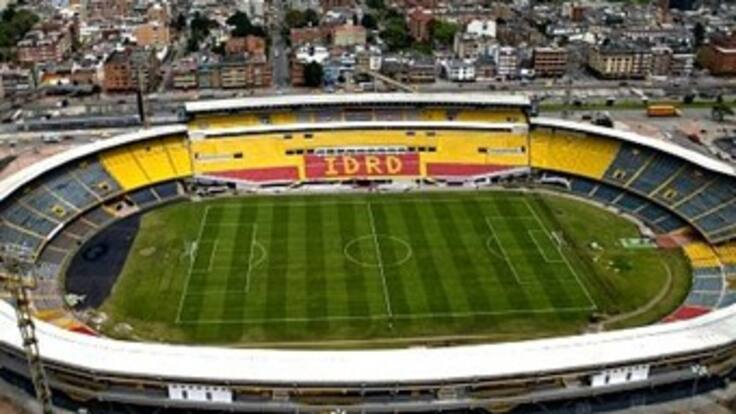 Cerrar los estadios no es la solución: fiscal
