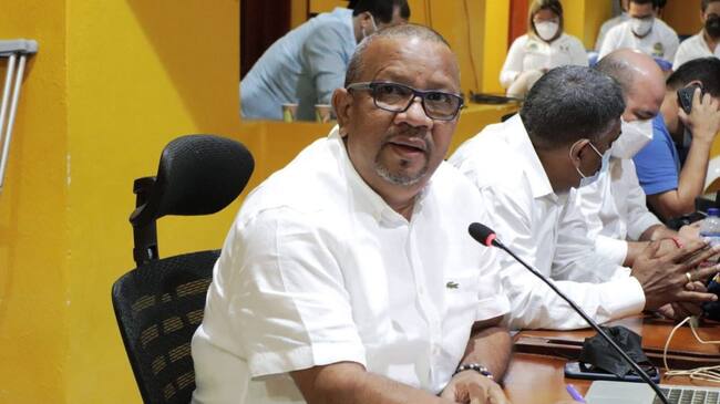 El cabildante considera que la administración ha perdido control de la seguridad pese a que el alcalde es el jefe de la Policía