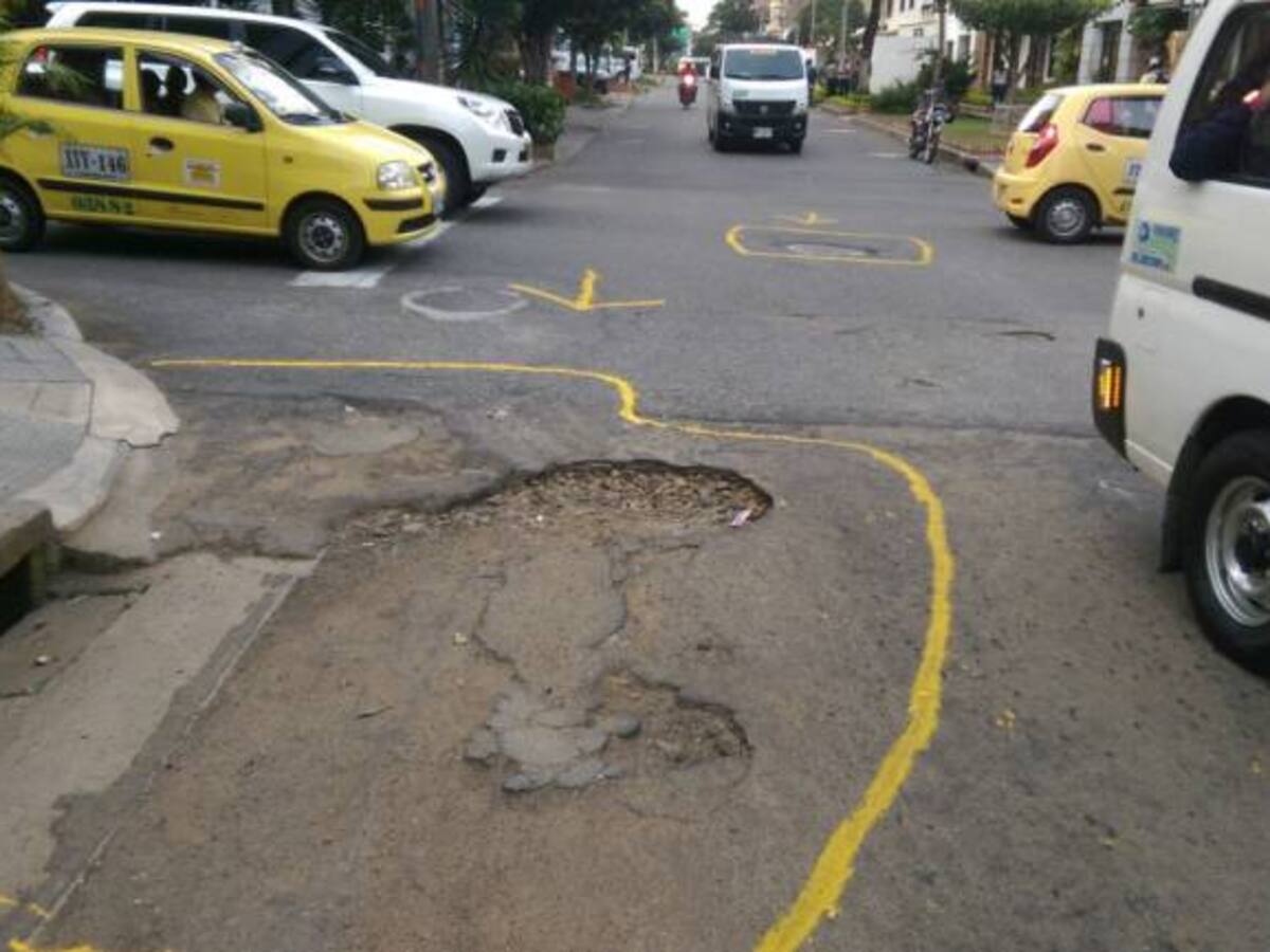 Demarcan huecos para evitar accidentes