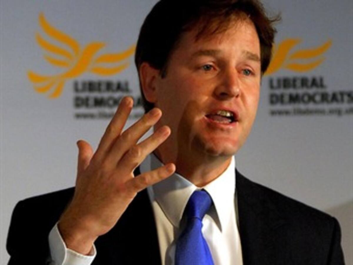 Clegg advierte que el vertido de BP no se soluciona con 'disputas políticas'
