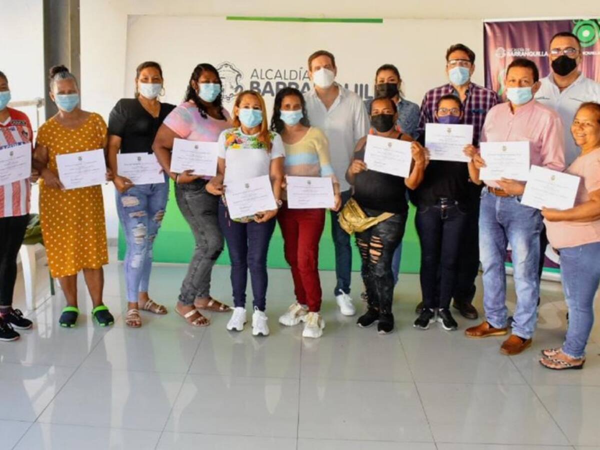 SENA gradúa en buenas prácticas a cocineros del Centro de Barranquilla