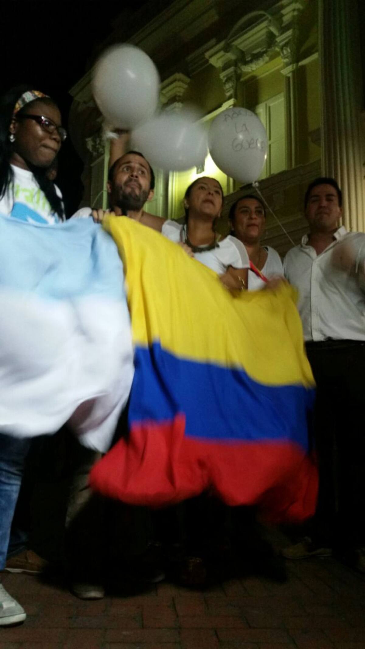 Así celebran los caleños el anuncio desde La Habana