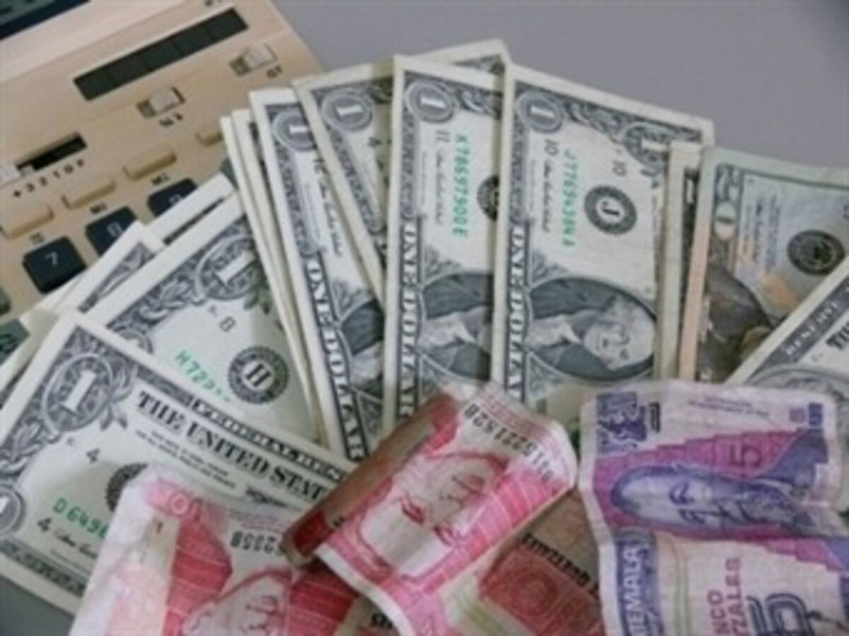 Más de $44 subió el martes el precio del dólar en Colombia