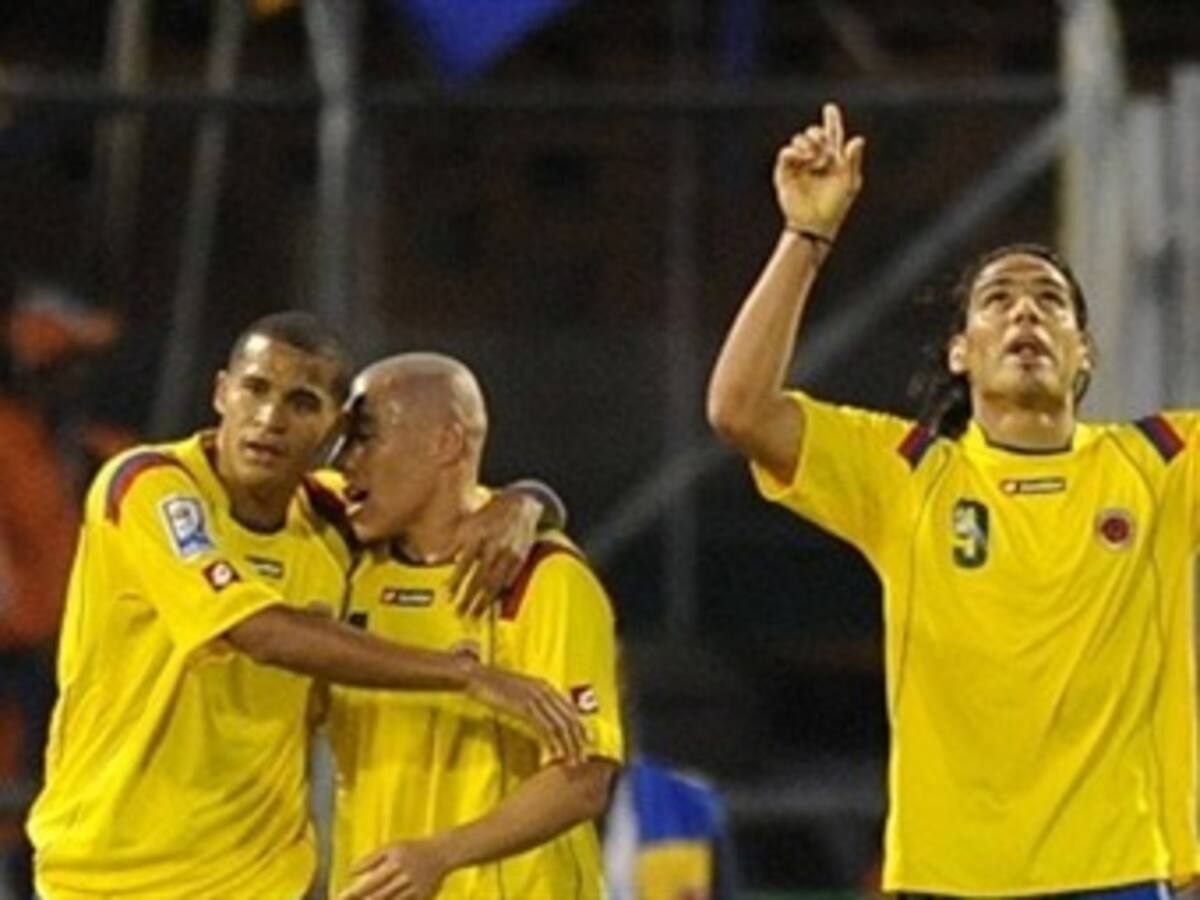 Colombia derrotó 1-0 a Perú y mantiene posibilidades mundialistas