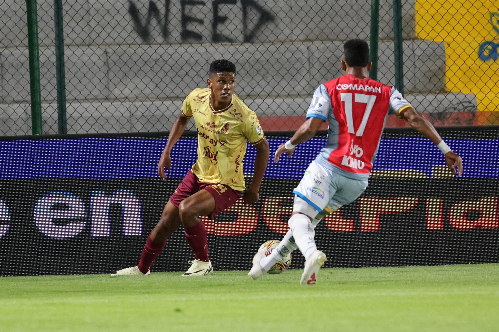 Duelo de Liga entre Deportes Tolima y Fortaleza / @cdtolima