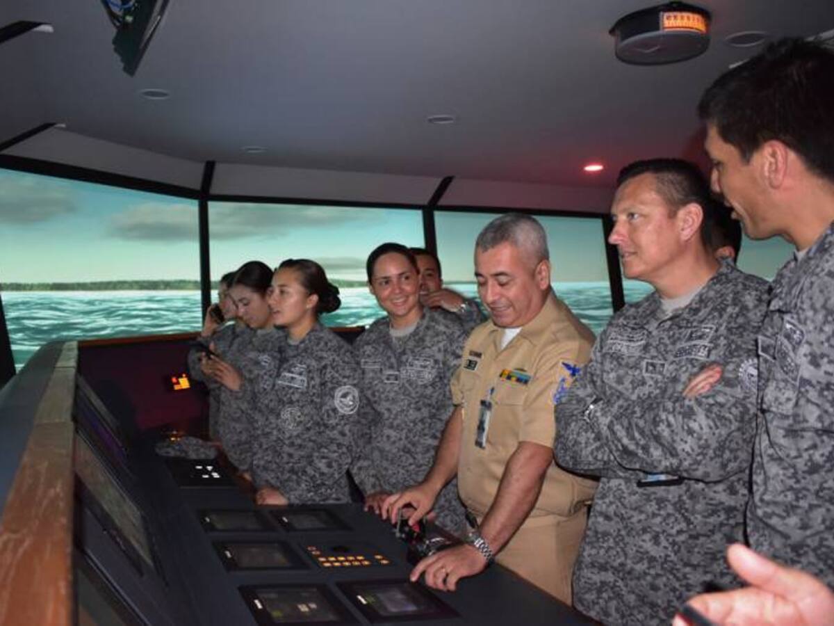 Escuela Naval de Cadetes fortalece relaciones con escuela de Fuerza Aérea