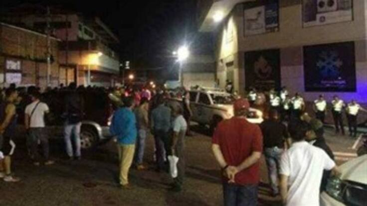 Chavistas y opositores se enfrentan por electrodomésticos en frontera