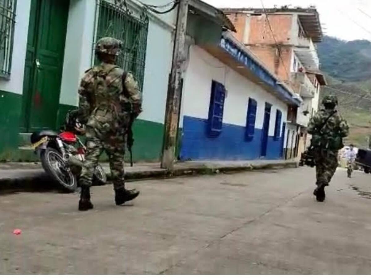 Argelia, Antioquia, cerró el 50% del comercio y familias se abastecen de alimentos