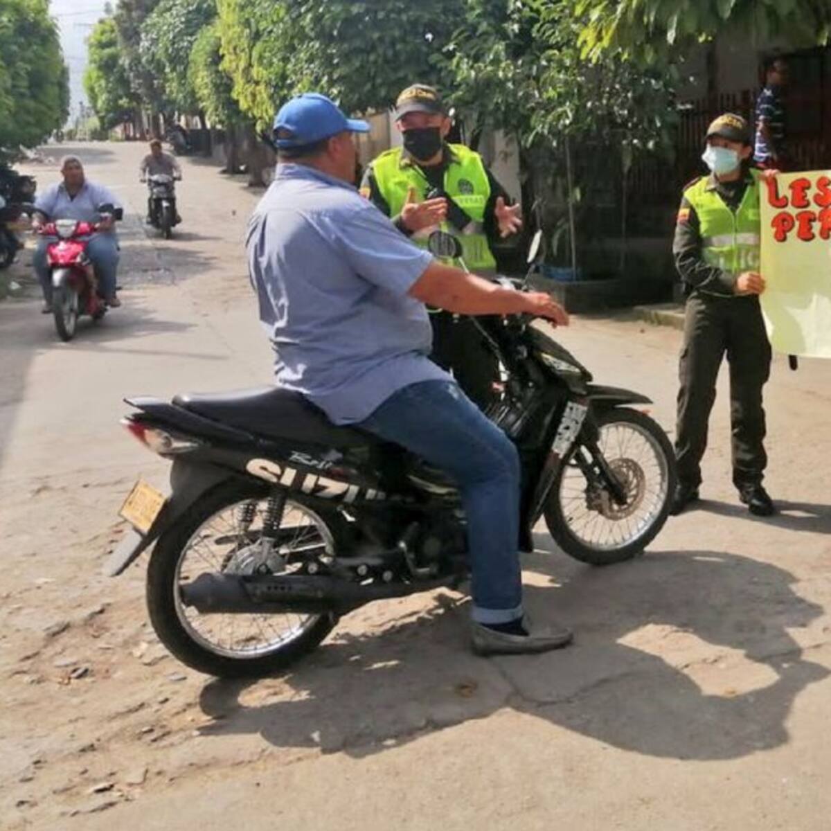 “CARAVANAS POR LA VIDA” campaña que adelanta la Policia en el Huila