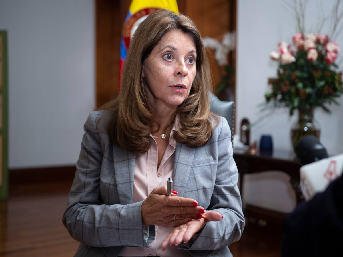 “Pareciera que más que despenalizar, se está legitimando el aborto”: Marta Lucía Ramírez