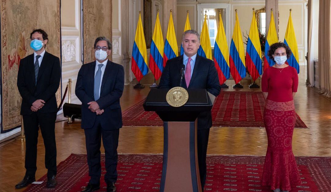 El presidente Iván Duque en la designación de Mauricio Villamizar y Bibiana Taboada nuevos codirectores del BanRep