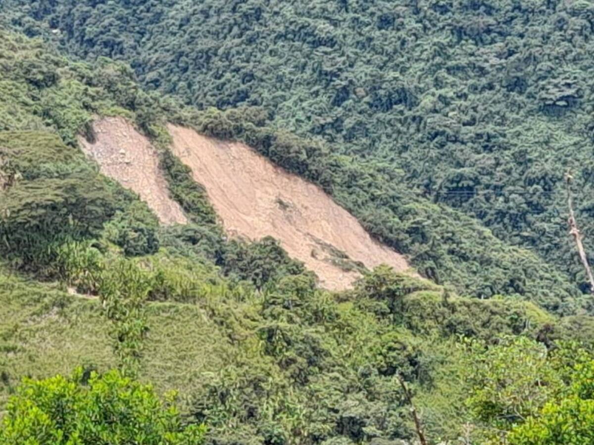 Monitorean deslizamiento de tierra que se registró en Marmato, Caldas