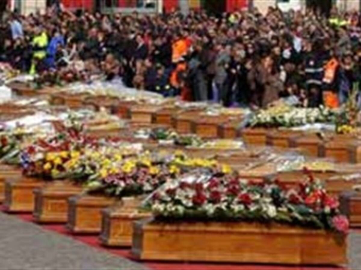 Italia despide a las casi 300 víctimas del terremoto con un funeral de Estado