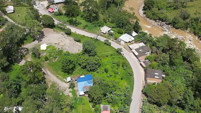Actualmente las obras de pavimentación y mantenimiento de la vía que comunica a Tibaná, Chinavita y Garagoa alcanzan un avance general del 60 % / Foto: Gobernación de Boyacá.