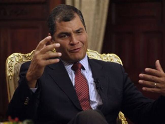 Ingreso de agentes británicos a embajada ecuatoriana sería acción &quot;suicida&quot;: Presidente Correa