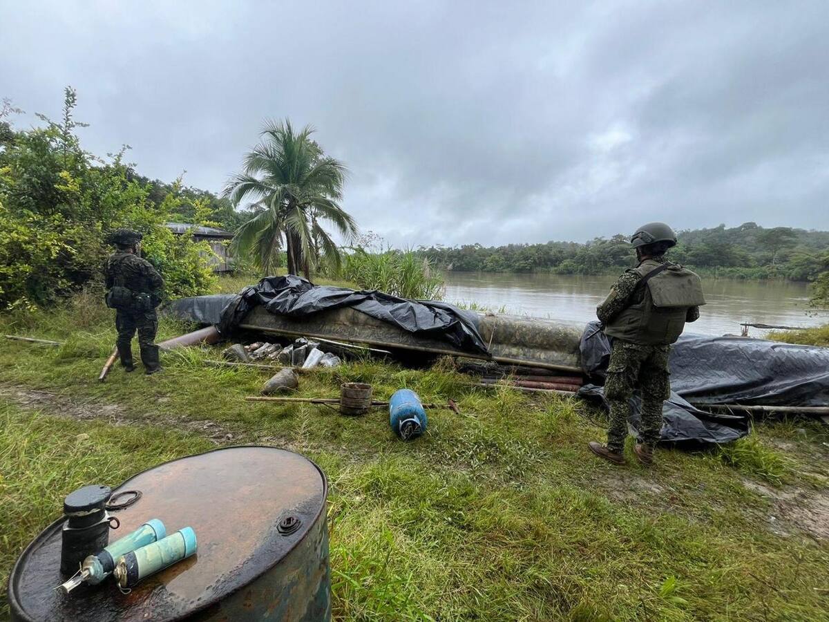 El Ejército incautó un semisumergible al ELN en Chocó