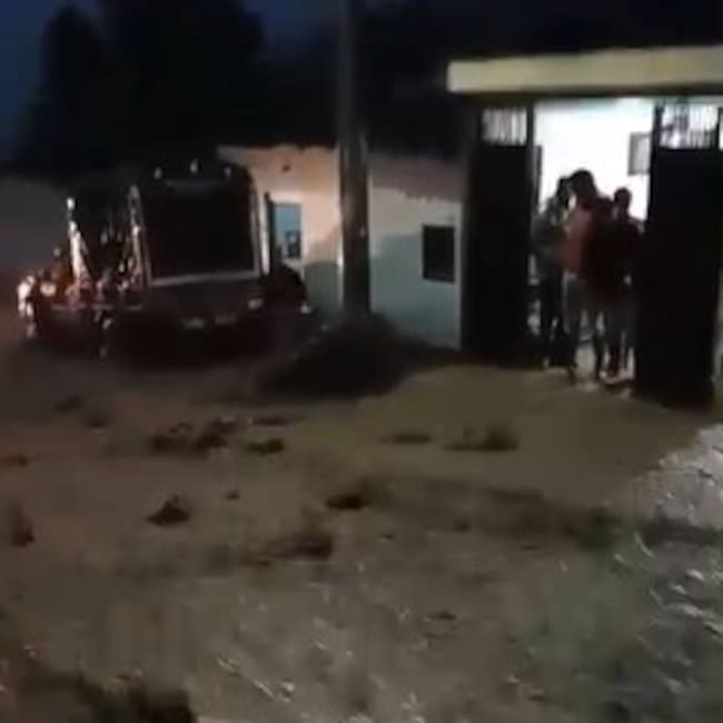 Desbordamiento de quebrada deja 15 viviendas afectadas en Pamplona. / Foto: Cortesía.