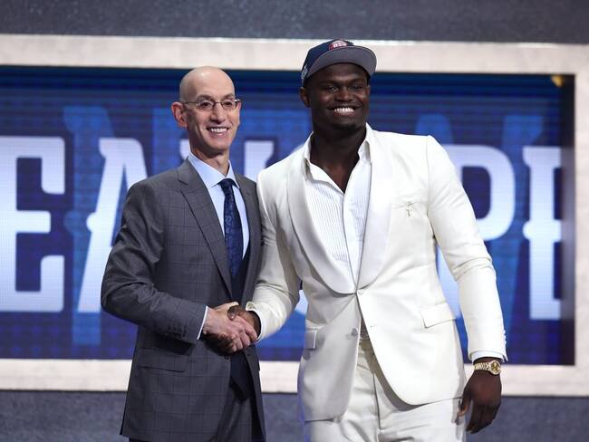 Universidad: Duke. Pos: Ala-pívot. 2.01 mts., 130 kg, 18 años. Estadísticas: 22.6 ppj, 2.1 apj y 8.9 rpj, 30 mpj.