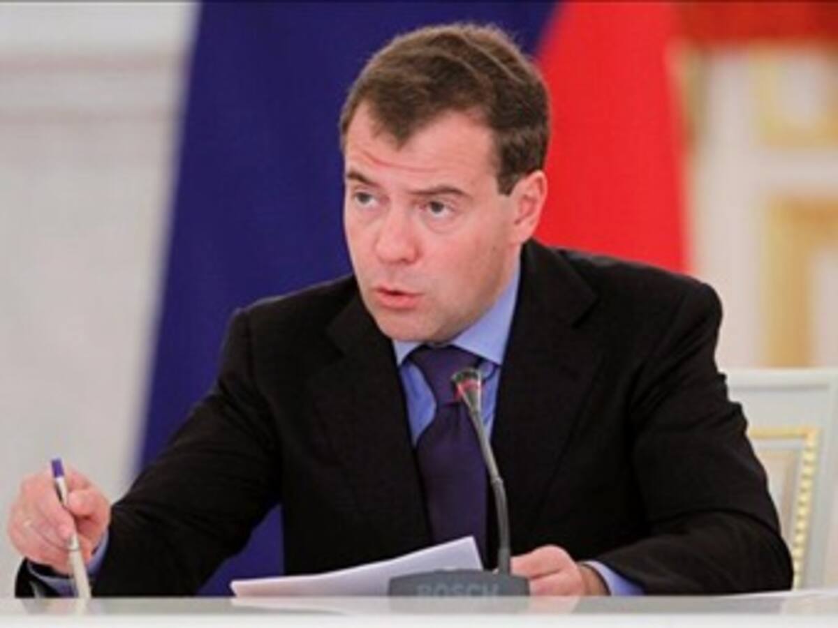 Medvédev regresa a Moscú para abordar los incendios con el Consejo Seguridad