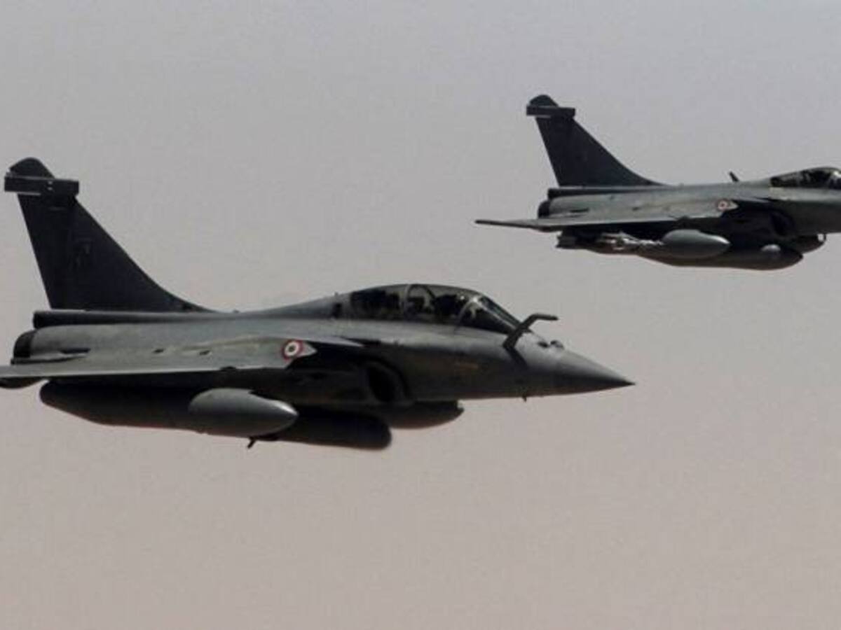 Francia lanza nuevo ataque aéreo sobre Raqa, bastión del Estado Islámico en Siria