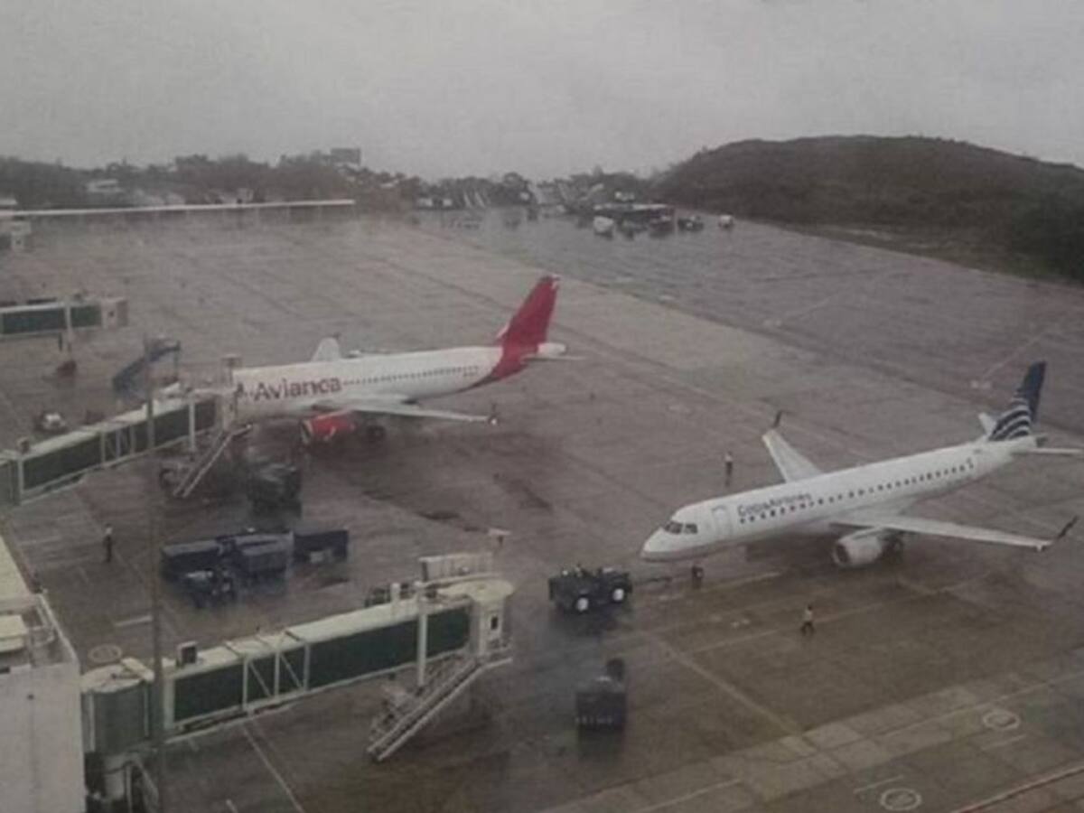 Por fuerte lluvia aeropuerto Palonegro opera con restricciones