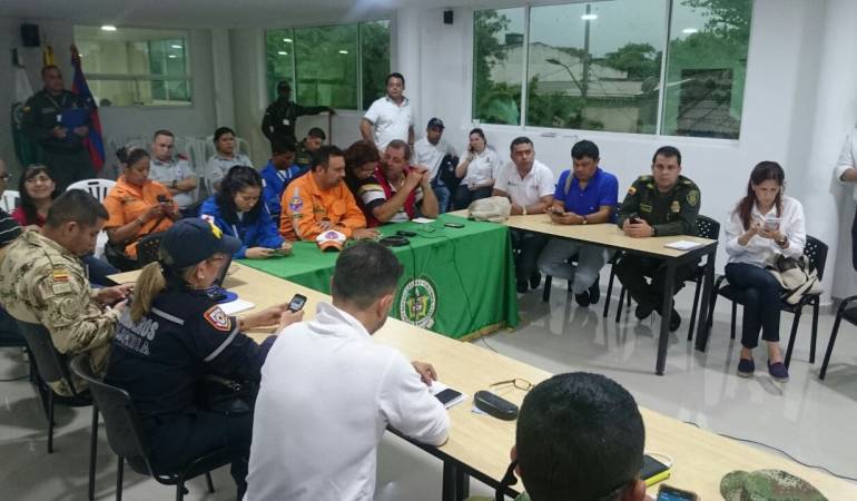 En el comando de la Policía del Magdalena, en la ciudad de Santa Marta, se mantiene activa la sala de crisis con la participación de las autoridades gubernamentales, policivas, ambientales y organismos de socorro del departamento y el distrito.