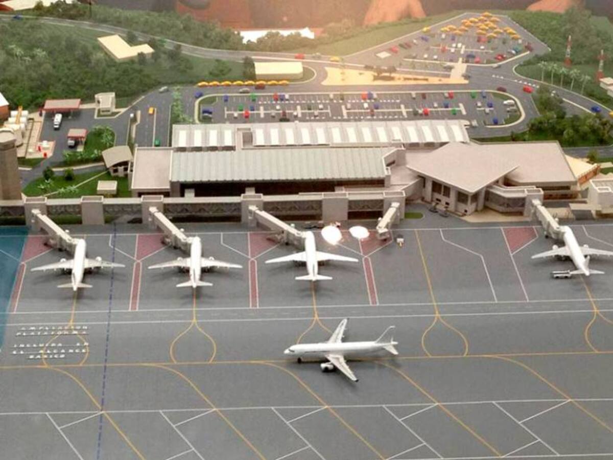 Avión comercial se queda en tierra por impacto de un rayo en Bucaramanga