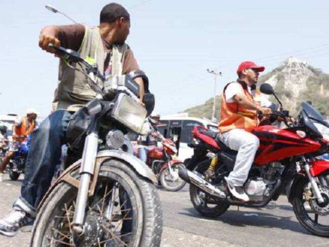 Mototaxistas de Cartagena piden a la alcaldía instalar chips en las motos