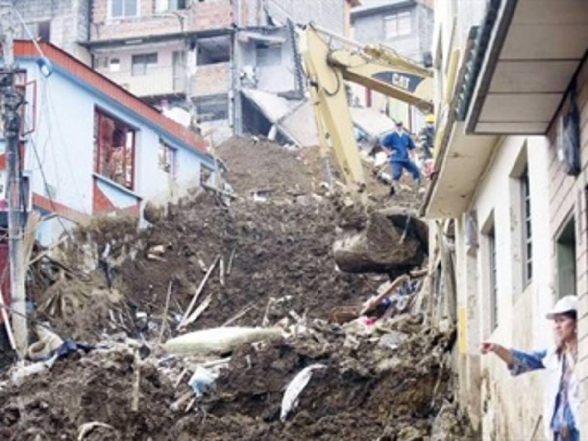 Deslizamiento de tierra en Fresno, Tolima, deja una menor muerta y seis heridos