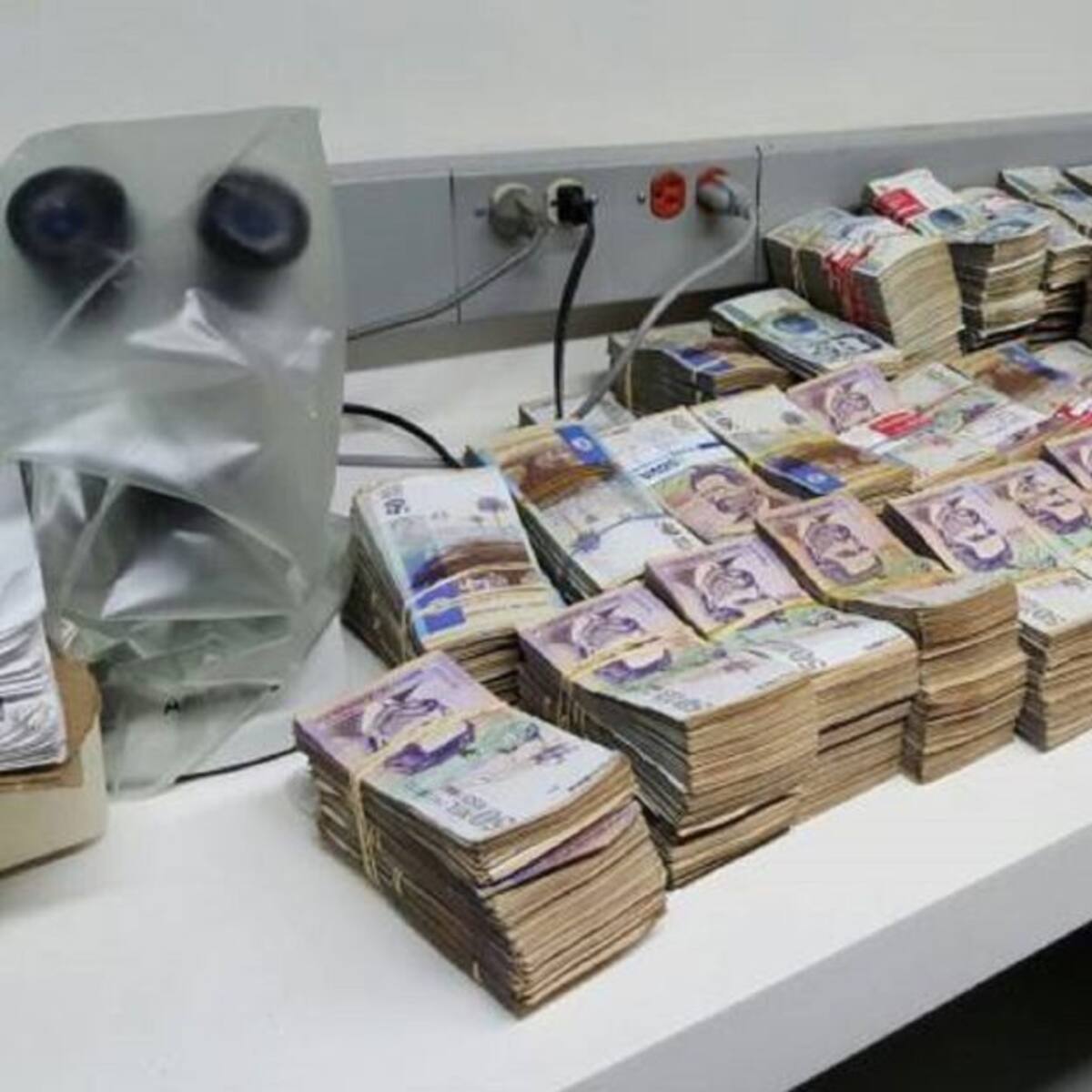 En Cali incautados más de ocho mil millones de pesos a narcotraficante