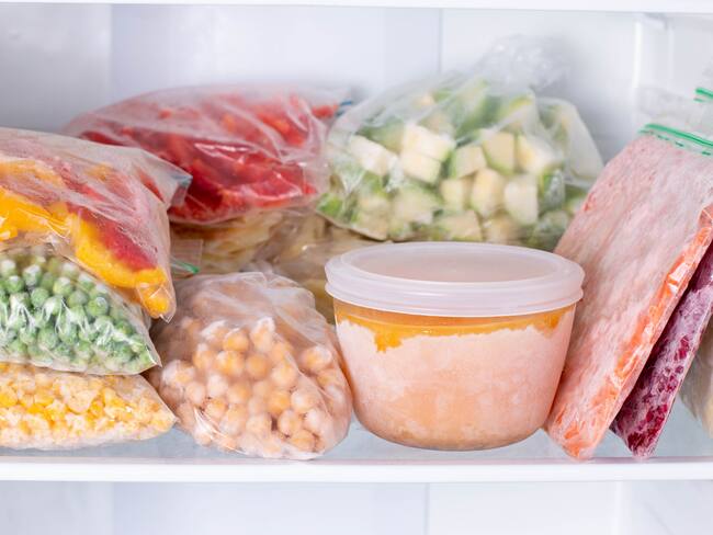 Diferentes tipos de alimentos congelados (Foto vía Getty Images)