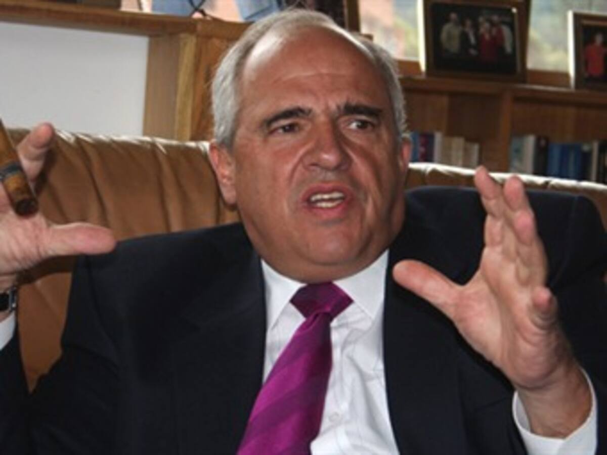 La paz tiene costo, pero a largo plazo es buen negocio: Samper
