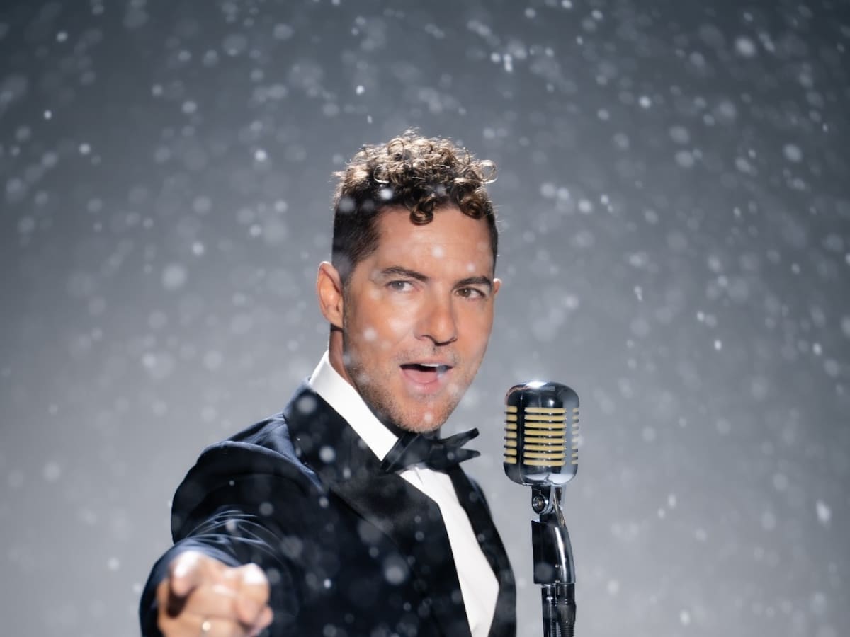 David Bisbal adelanta la Navidad con “Amigos del Mundo”, una canción que lleva un mensaje de paz