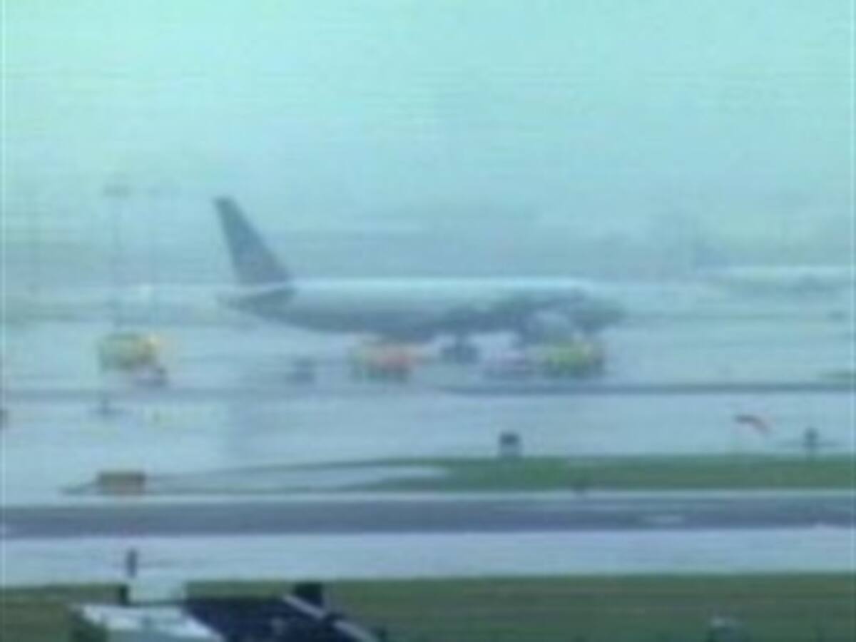 Piloto muere en vuelo de Continental y copilotos aterrizan el avión