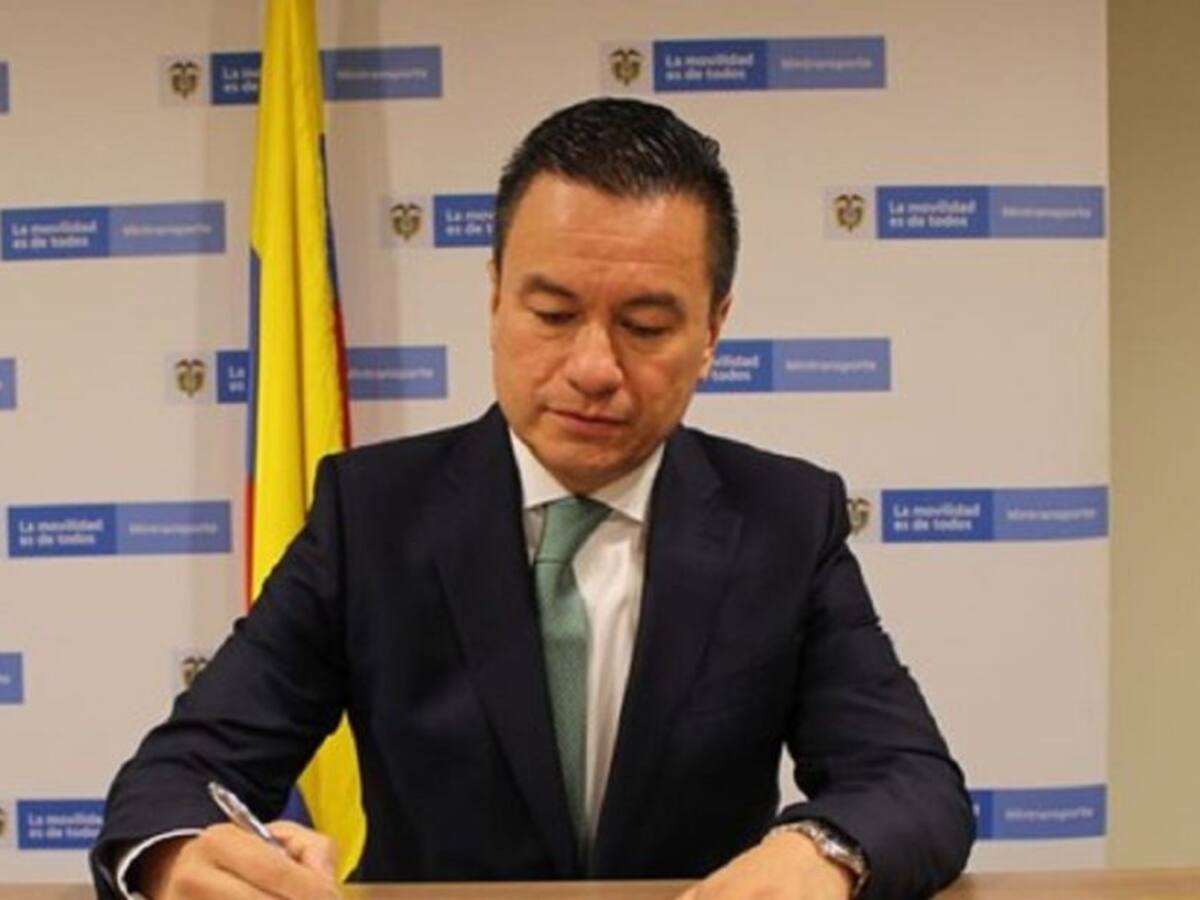 De $4 a $14 millones de multa a pasajeros aéreos con mal comportamiento