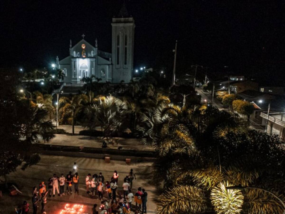 Policías y comunidad realizaron Velatón por la vida en San Juan Nepomuceno