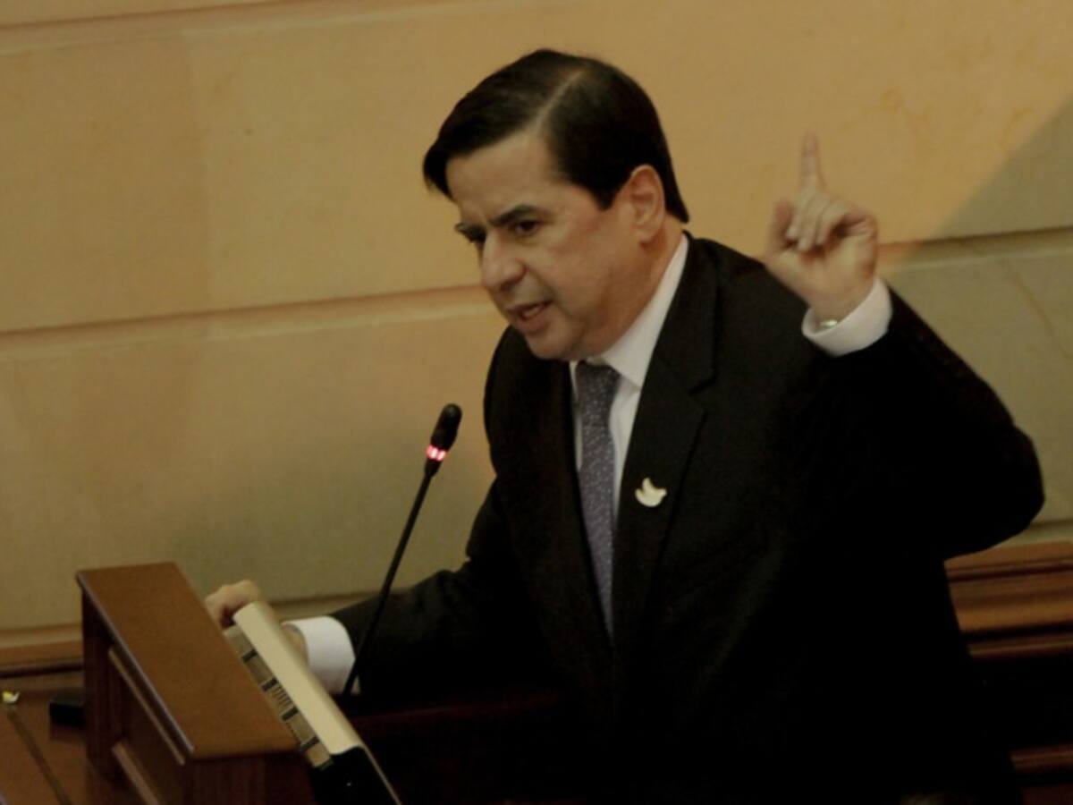 "No debemos temerle al referendo del uribismo": Mininterior