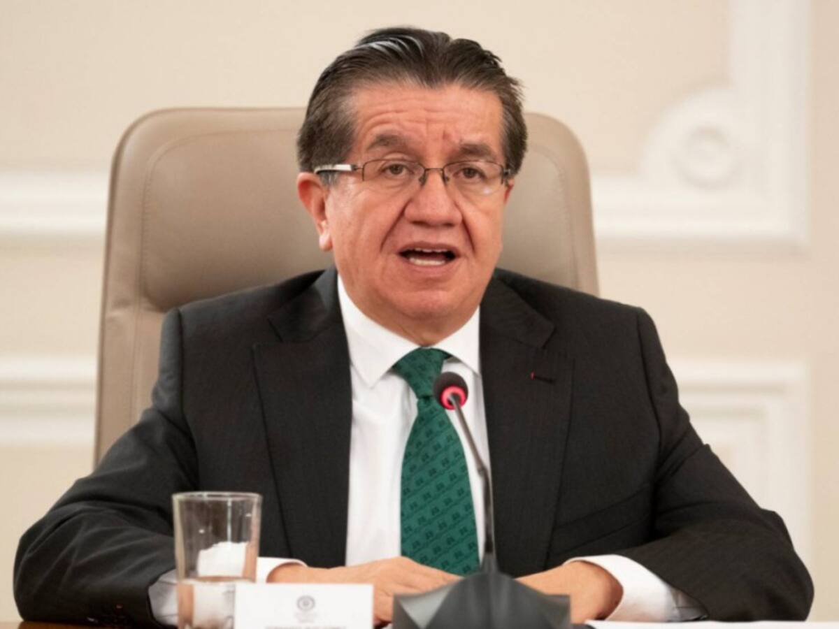 “Tenemos recursos para vacunar a 15 millones de personas”: MinSalud