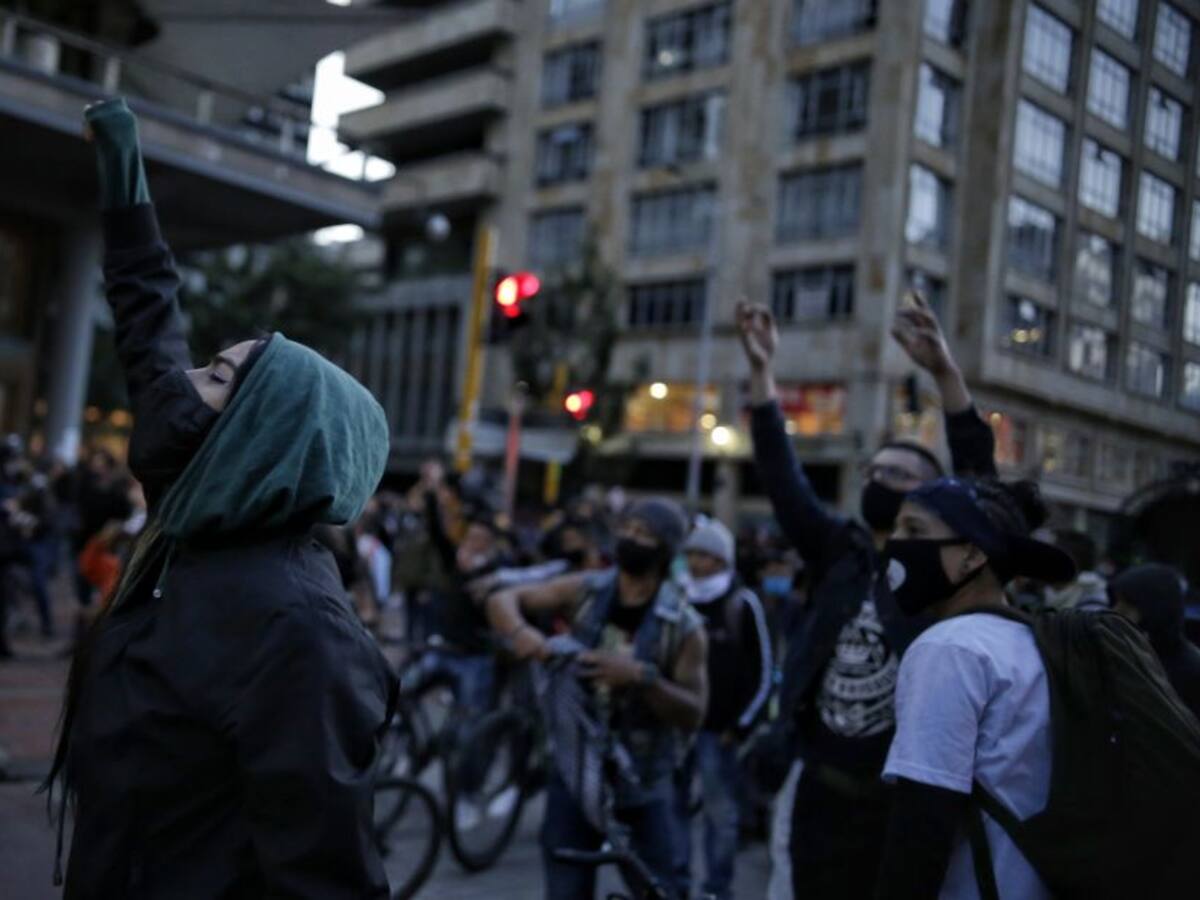 Distrito se aparta y no aplicará dos puntos del nuevo protocolo de protesta