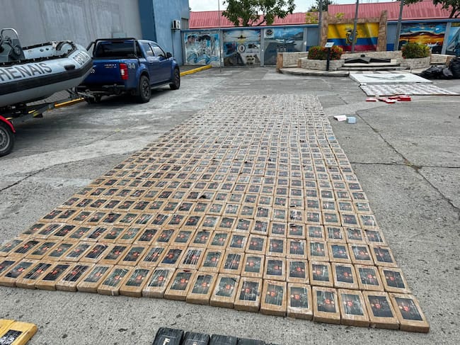 Con apoyo de inteligencia de la Policía de Colombia incautan 3,6 toneladas de cocaína en Ecuador