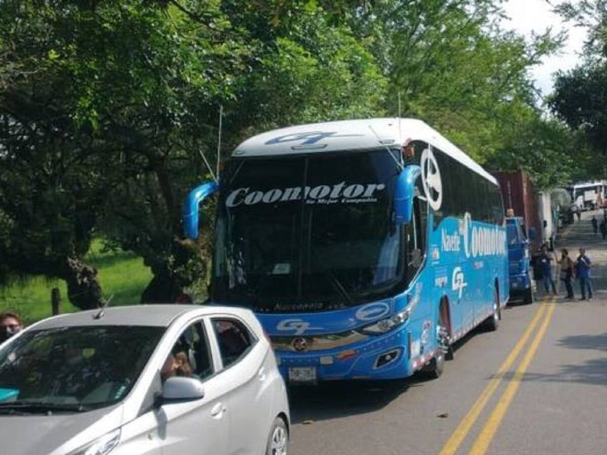 Cuatro personas heridas en accidente vía Fresno – Manizales