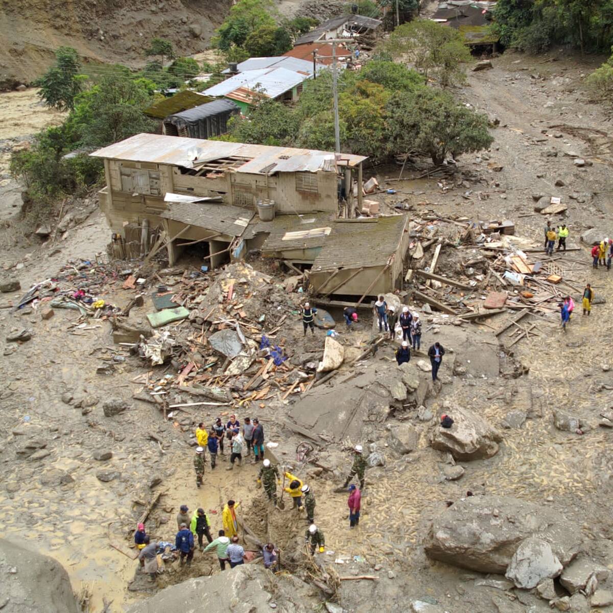 Aumentan a 22 los muertos tras el desborde de la quebrada en Quetame, Cundinamarca