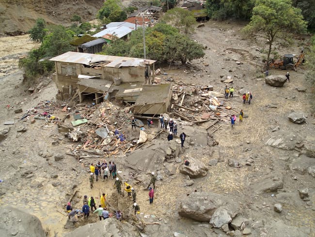 Aumentan a 20 los fallecidos tras desborde de quebrada en Quetame, Cundinamarca