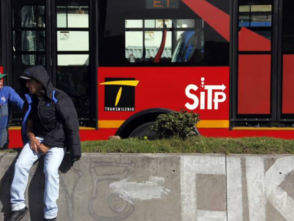 Denuncian nuevo asalto masivo en Transmilenio