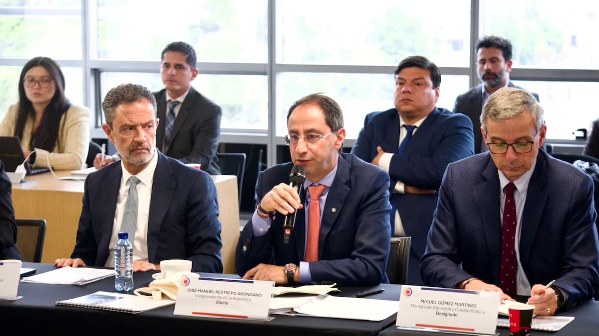 “Se demuestra la irresponsabilidad del gobierno saliente”: Restrepo tras ‘empalme’ con Contraloría