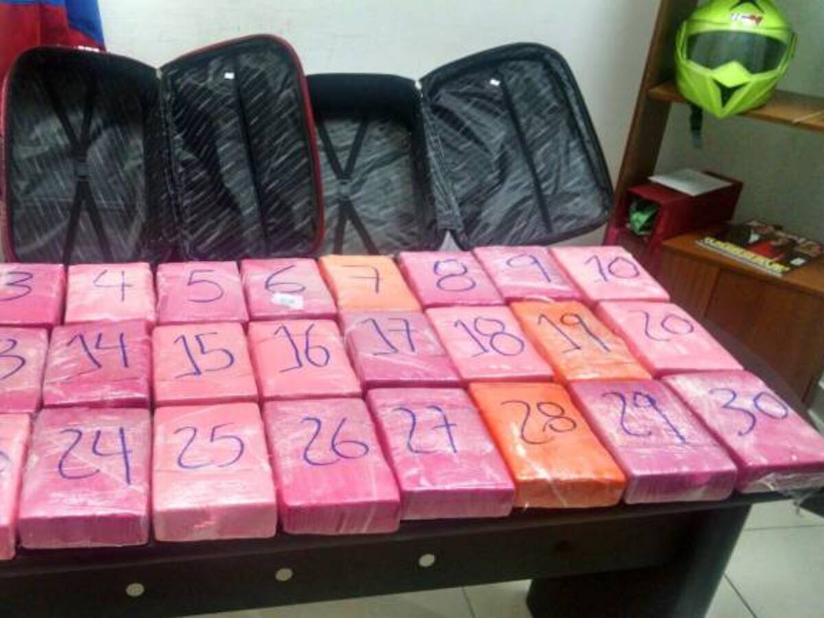 Incautan 30 kilos de base de coca en el aeropuerto de Cartagena